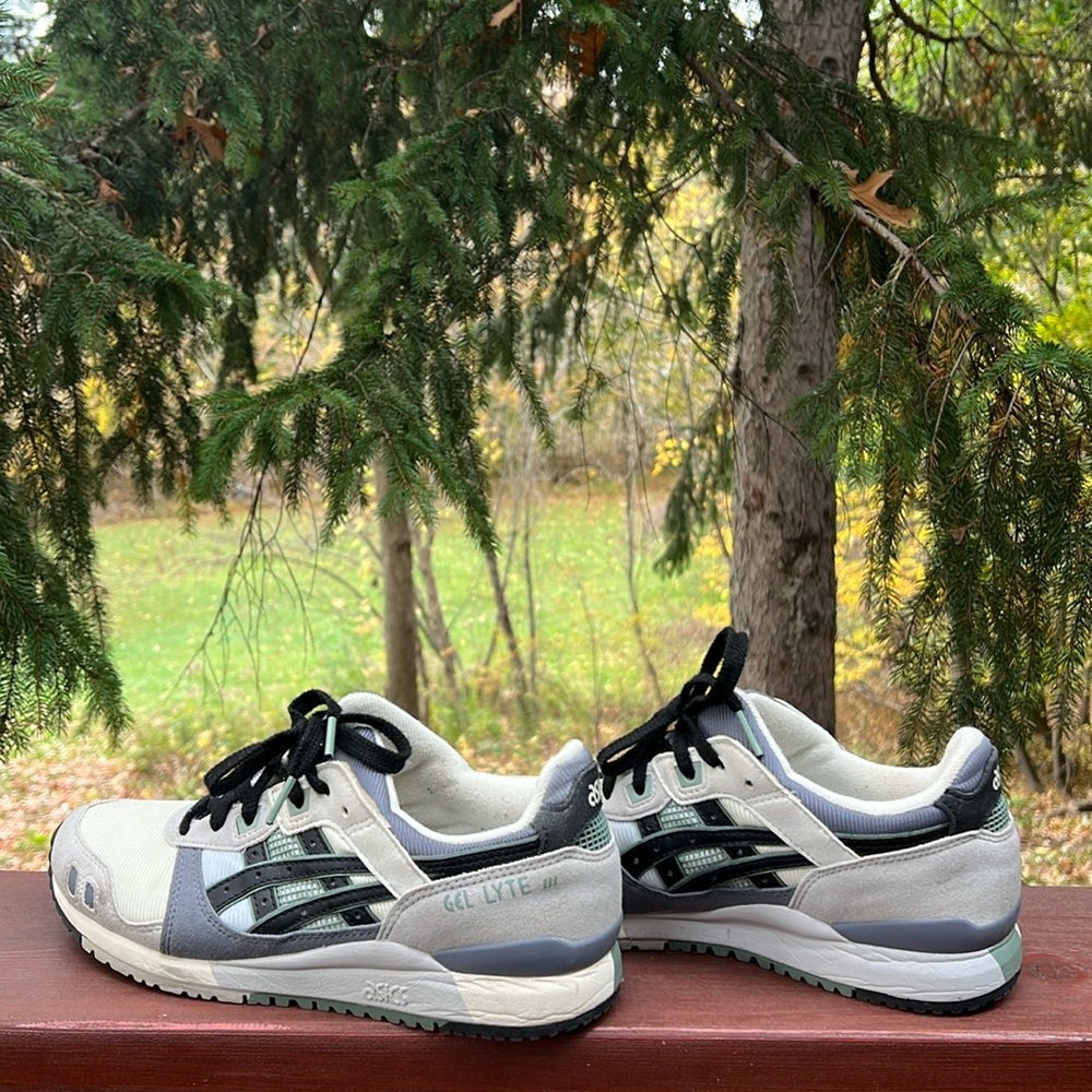ASICS Gel-Lyte III OG in unisex size 6